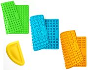 Set of 3 different baking mats + silicone scraper