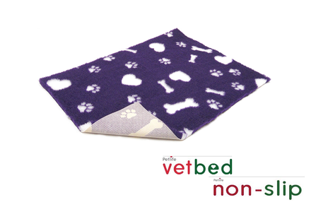 Vetbed® Non-Slip purple with white bones, hearts and paws 100 x 150 cm